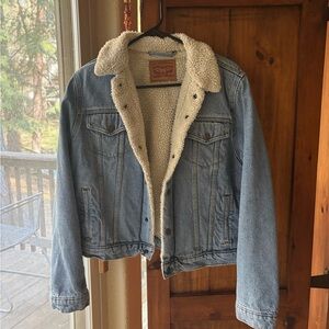 Levi's Cream Sherpa-Lined trucker Jacket with Light Blue Trim